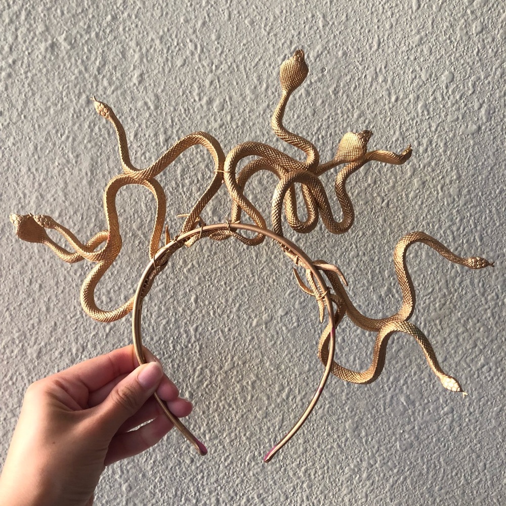 Madusa Halloween costume